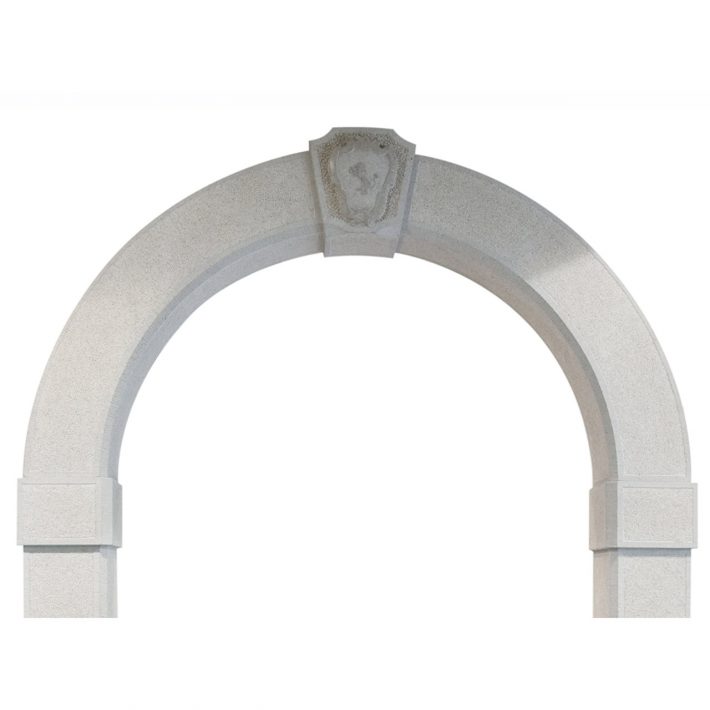 Particolare portale in pietra Lipica bucciardato e scalpellato