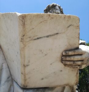 L’arte funeraria in pietra